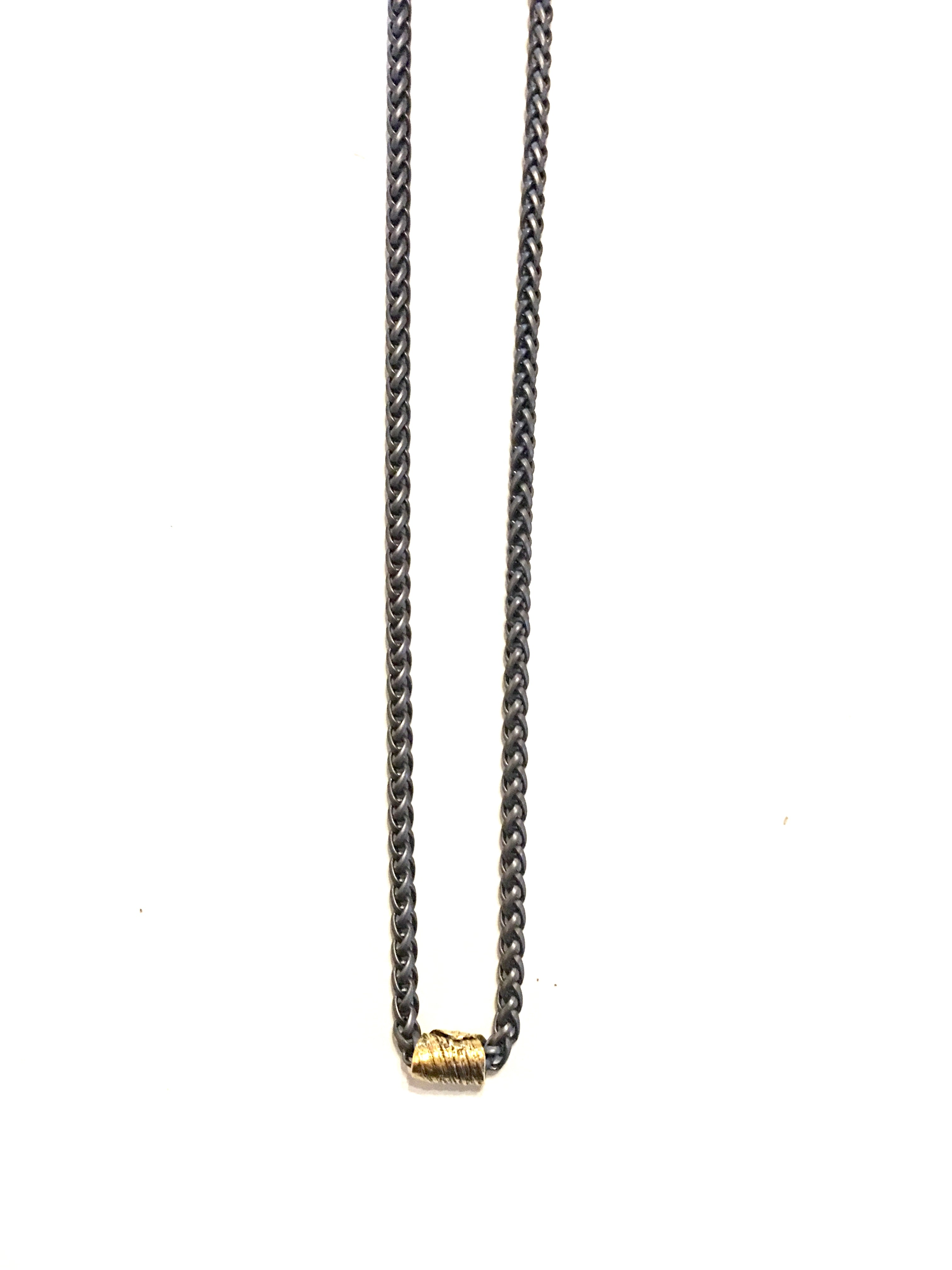 Eaves - necklace with leaf slider