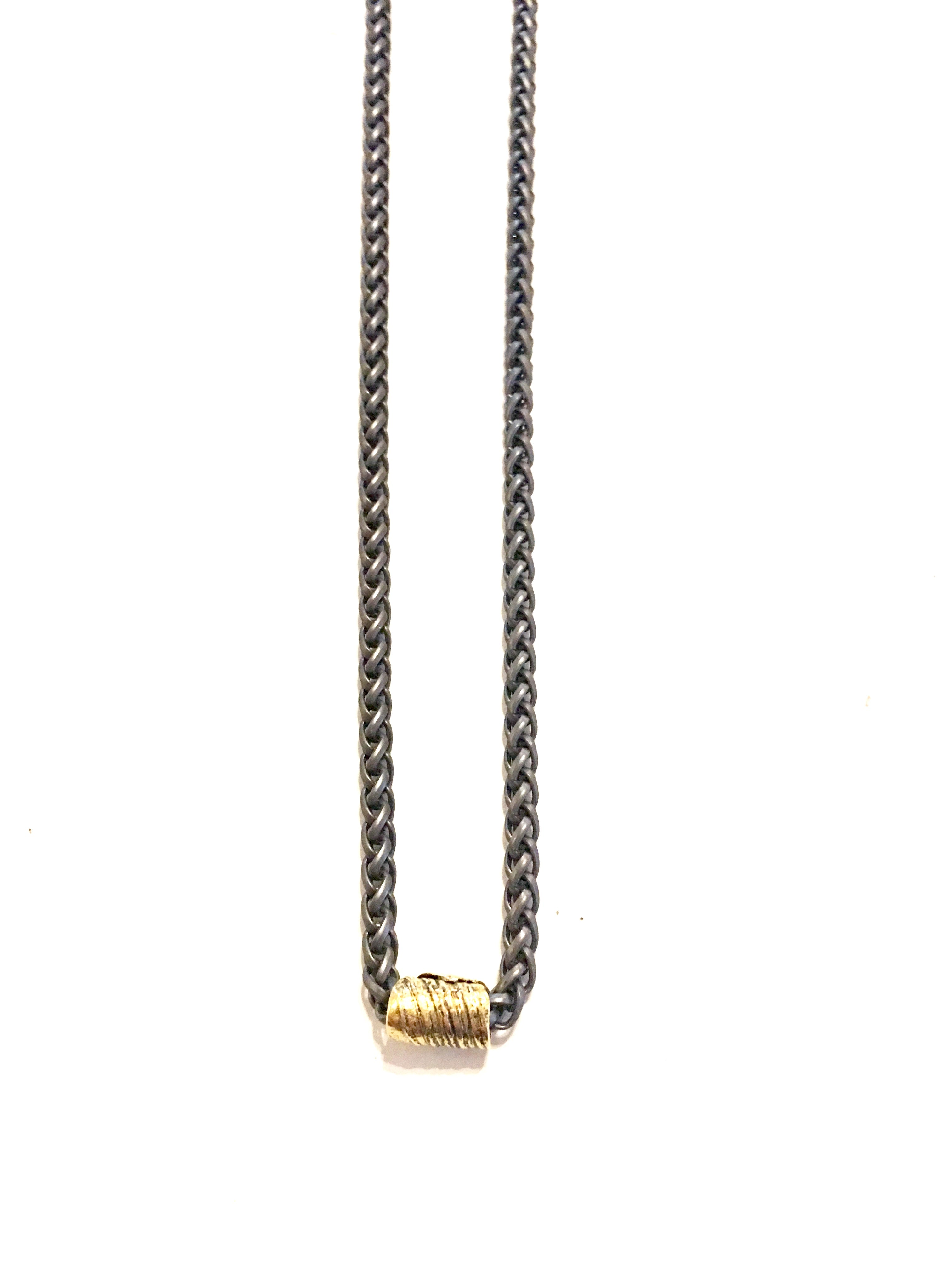 Eaves - necklace with leaf slider