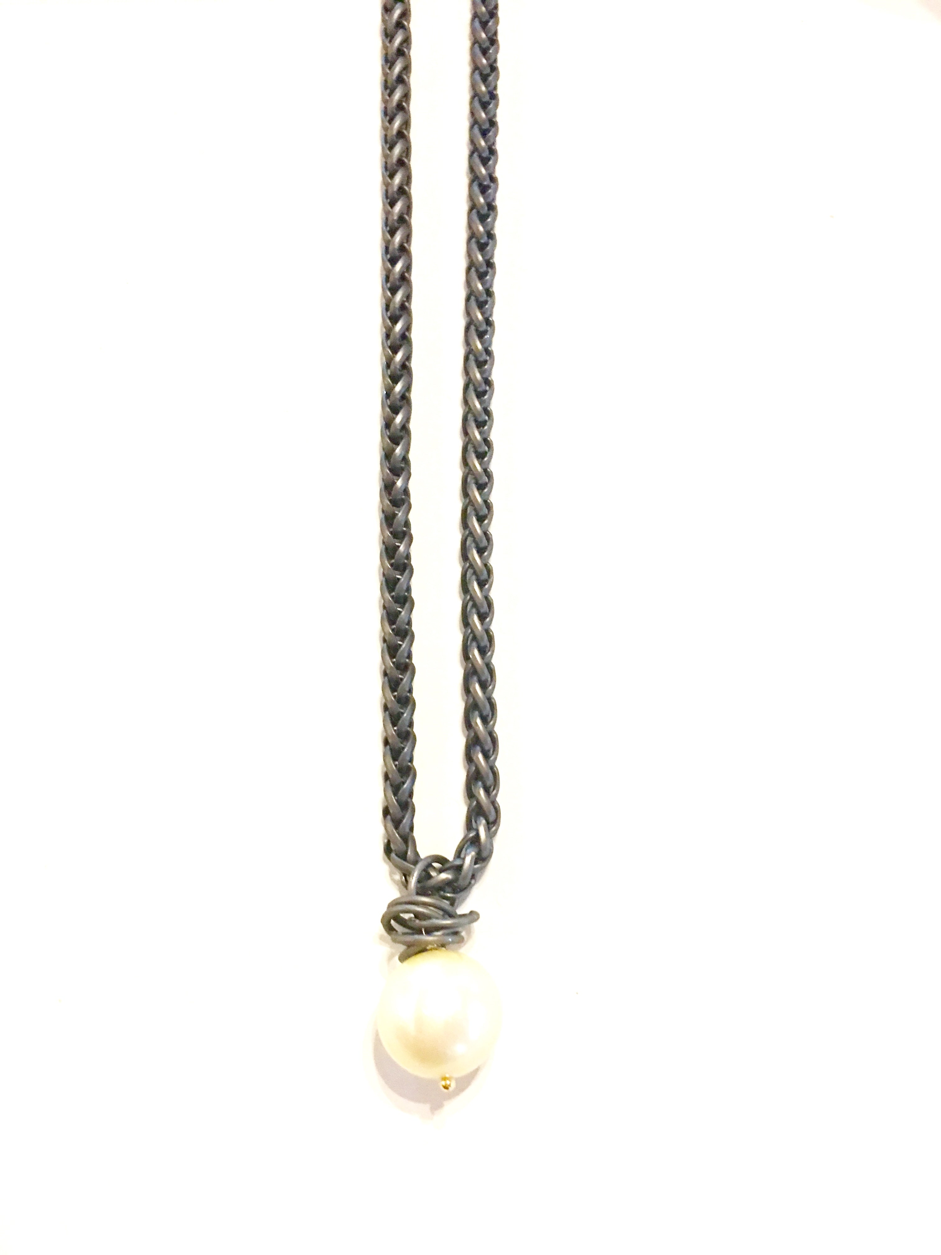 Pamela - necklace with wire-wrapped Edison pearl