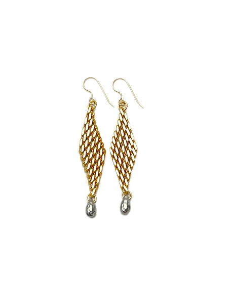 Flapper-S - earrings with nugget drop
