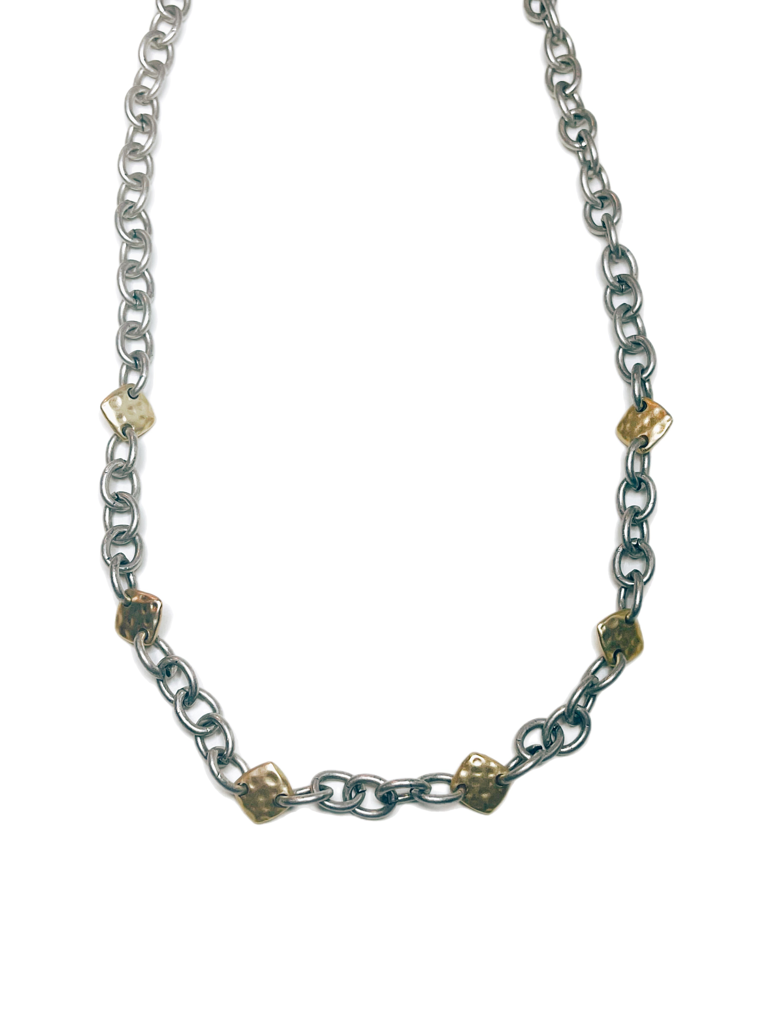 Macy - Combo necklace of chain and textured square connectors
