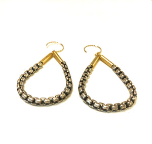Lasso - earrings with chain drop